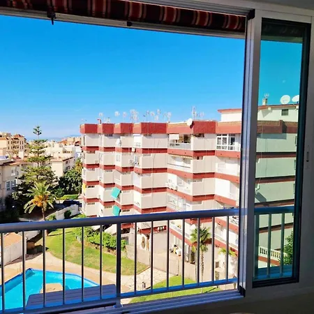 Luminoso Playa Torrecilla. Con Piscina Nerja