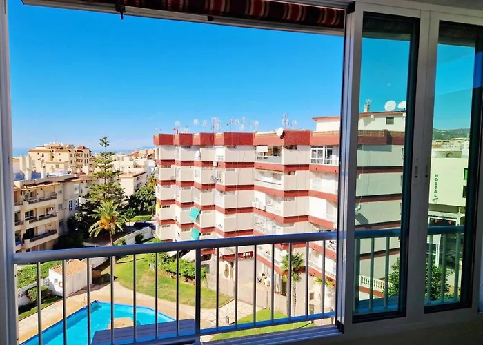 Luminoso Playa Torrecilla. Con Piscina Nerja